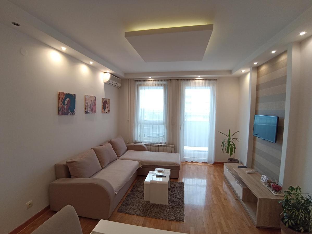 Apartment Tifani Belville Белград Екстериор снимка